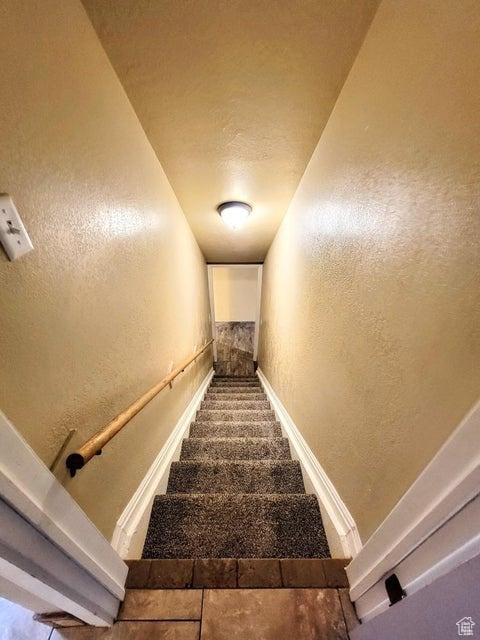 273 S 700 W, Parowan, UT 84761 - stairs with baseboards
