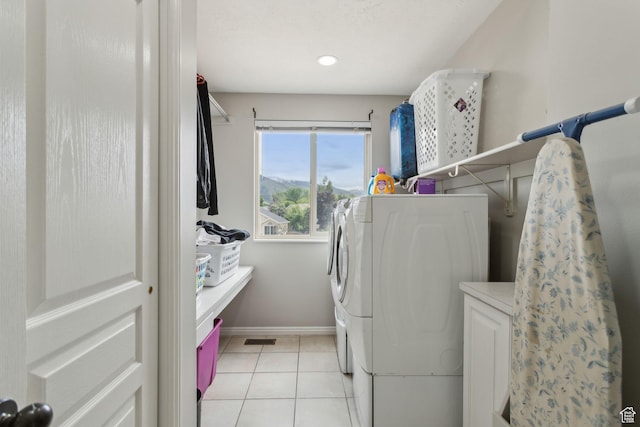 1001 E 1500 N, Layton, UT 84040 - clothes washing area with separate washer and dryer, baseboards, and light tile patterned floors