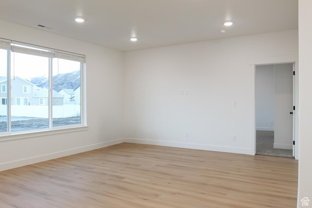 743 E 1250 S, Hyrum, UT 84319 - empty room featuring light wood-style floors and recessed lighting