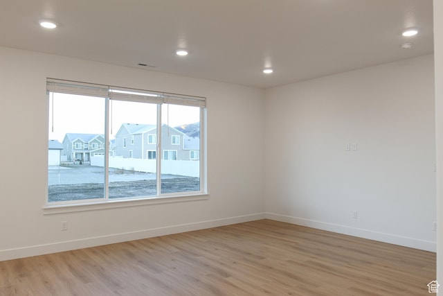 743 E 1250 S, Hyrum, UT 84319 - empty room featuring light wood-type flooring and recessed lighting