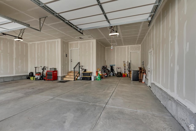 487 W 500 N, Mapleton, UT 84664 - garage featuring a garage door opener