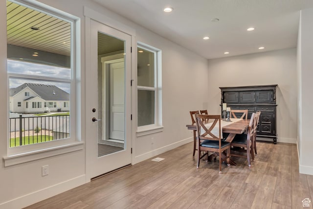 487 W 500 N, Mapleton, UT 84664 - dining space with baseboards, light wood-type flooring, and recessed lighting