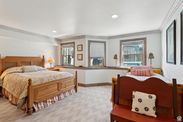bedroom with baseboards, light wood-style floors, ornamental molding, and recessed lighting