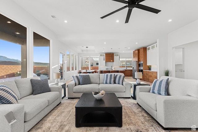 147 E Terrace Ln, Ivins, UT 84738 - living area featuring recessed lighting and ceiling fan
