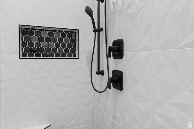147 E Terrace Ln, Ivins, UT 84738 - bathroom view of a tile shower