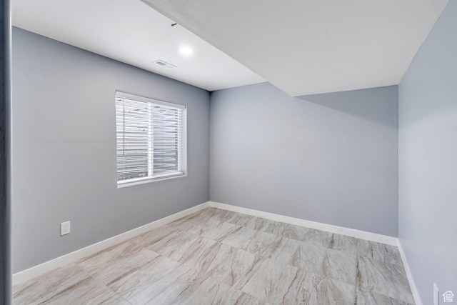 701 S Crooket Post Way W, Saratoga Springs, UT 84045 - spare room with baseboards
