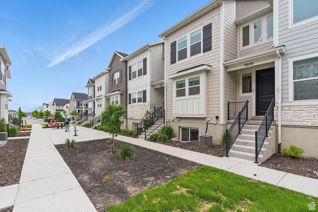 view of property's community with a residential view