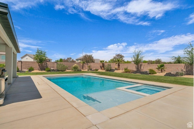 2938 S Poplar Ln, St George, UT 84790 - view of swimming pool with a patio area, a fenced backyard, and a pool with connected hot tub