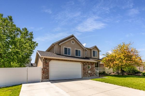 5741 W Red Narrows Dr, West Jordan, UT 84081 - photo 2