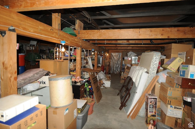 view of unfinished basement