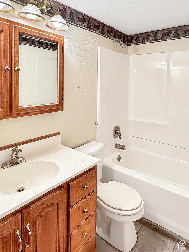 415 N Cedar Vw, Orangeville, UT 84537 - full bath featuring toilet, vanity, shower / bath combination, and tile patterned floors