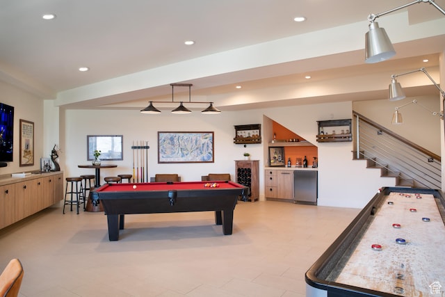 game room featuring bar area, pool table, and recessed lighting