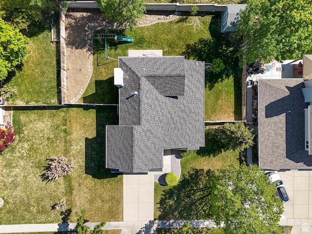 aerial view of property and surrounding area