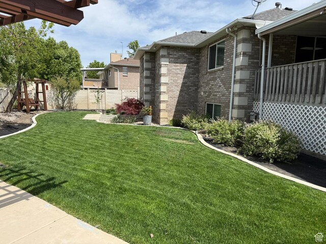 1367 N Brookhurst Cir, Centerville, UT 84014 - view of yard featuring a pergola