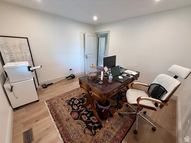 1367 N Brookhurst Cir, Centerville, UT 84014 - office space with light wood finished floors, recessed lighting, and baseboards