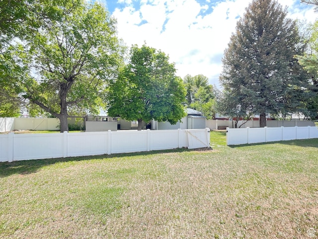 578 S 1500 W, Vernal, UT 84078 - view of yard featuring a shed