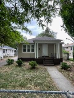 2190 S Lincoln St, Salt Lake City, UT 84106 - bungalow-style house with covered porch