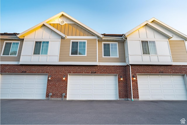 2729 W Linwood Ct, Salt Lake City, UT 84129 - multi unit property featuring board and batten siding and brick siding