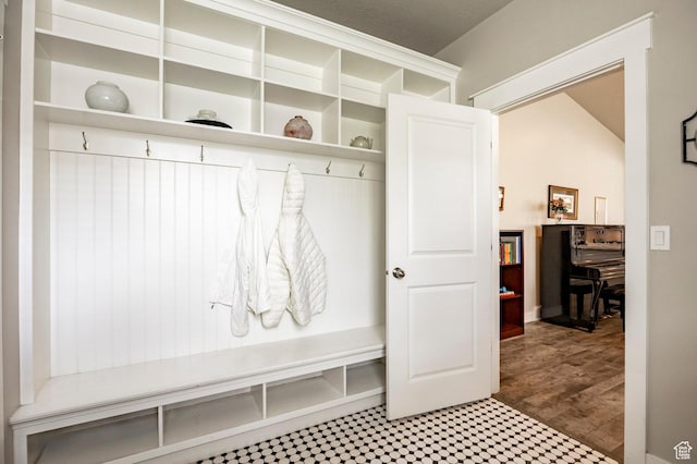 10352 S Sturgeon Dr W, South Jordan, UT 84009 - view of mudroom