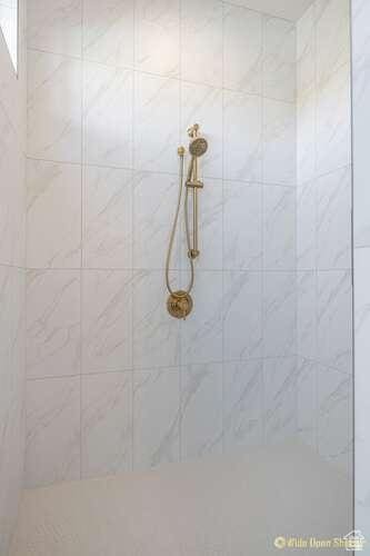 3208 S Sand Stone Dr, Hurricane, UT 84737 - bathroom view of tiled shower