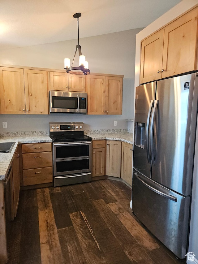 417 W 225 N, Clearfield, UT 84015 - kitchen with stainless steel appliances, light brown cabinetry, dark wood finished floors, a chandelier, and vaulted ceiling