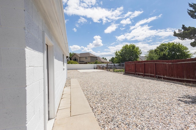595 W Winchester St, Murray, UT 84123 - view of yard