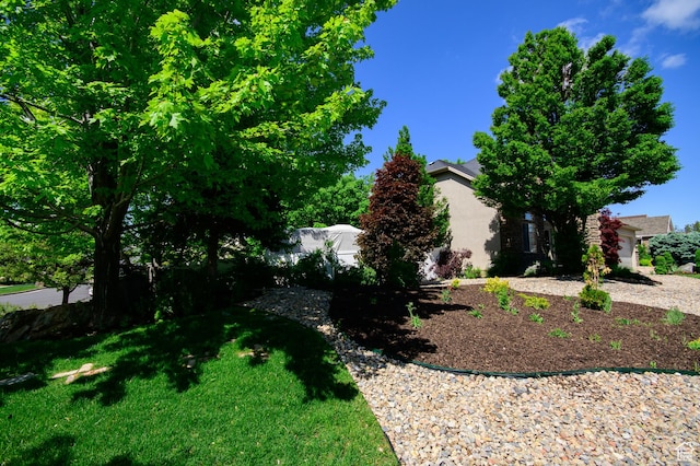 2763 N Hills Dr, Layton, UT 84040 - view of grassy yard