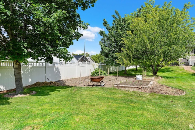 531 W Glendon Way, Pleasant Grove, UT 84062 - view of yard featuring a garden