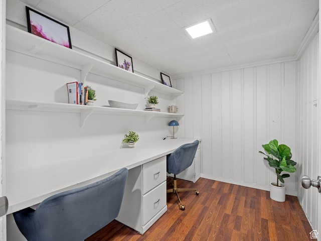 1067 S 400 E, Salt Lake City, UT 84111 - office space with built in study area and dark wood-type flooring