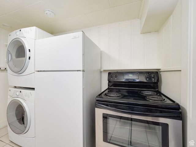 1067 S 400 E, Salt Lake City, UT 84111 - laundry room featuring stacked washer / dryer