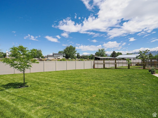 104 S Summer Breeze Ln W, Layton, UT 84041 - view of yard