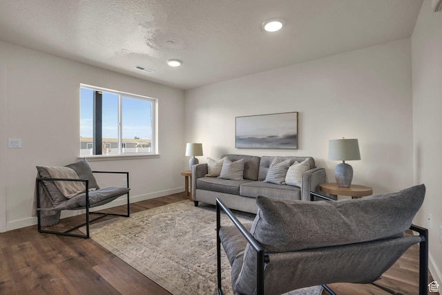 450 W Main St Unit 16, Santaquin, UT 84655 - living room featuring baseboards, dark wood-style floors, and recessed lighting