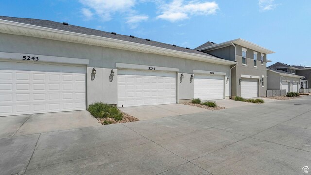 5241 W S Jordan Pkwy, South Jordan, UT 84009 - view of side of home with stucco siding