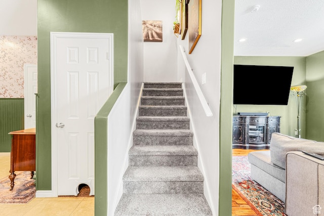 839 W Jordan Oaks Ct S, Sandy, UT 84070 - view of stairs