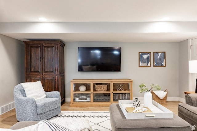 2262 E 1700 S, Salt Lake City, UT 84108 - living room featuring wood finished floors, baseboards, and recessed lighting