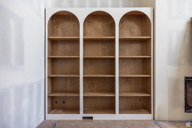 3685 S Craig Cir E, Millcreek, UT 84109 - detailed view of built in shelves