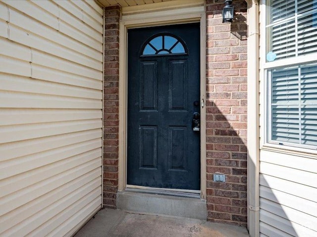 2014 S Jenny Ln, Clearfield, UT 84015 - entrance to property featuring brick siding
