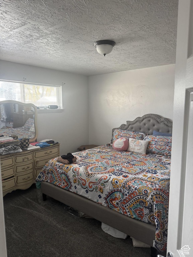 197 E Utah Ave, Payson, UT 84651 - bedroom featuring carpet and a textured ceiling