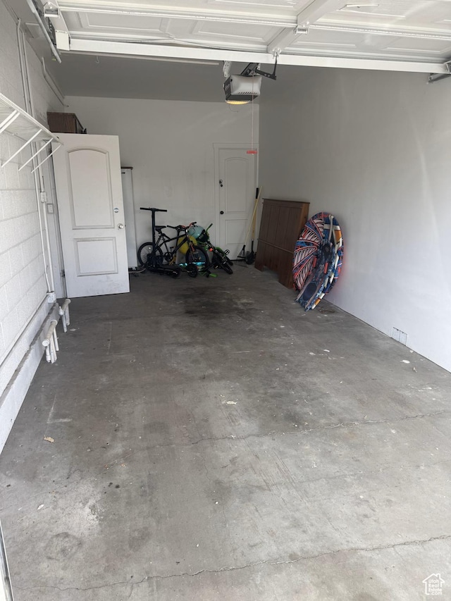 197 E Utah Ave, Payson, UT 84651 - garage featuring a garage door opener