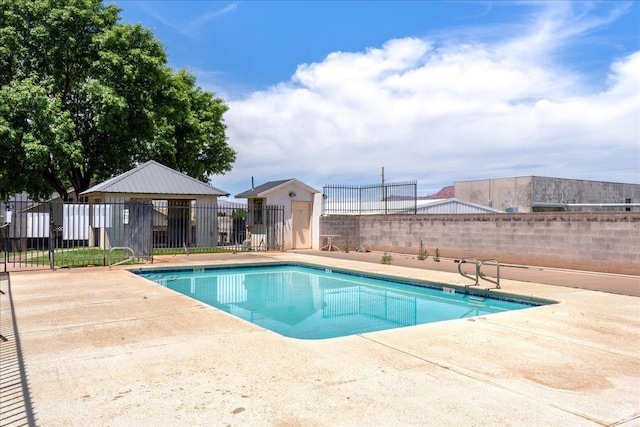 1040 N 1300th St Unit 52, St George, UT 84770 - community pool with a patio area