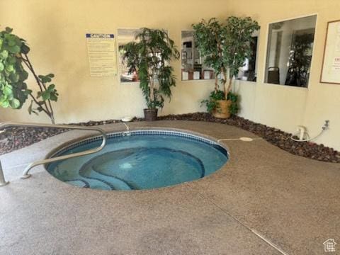 1055 E 900 S Unit 61, St George, UT 84790 - view of pool featuring a hot tub