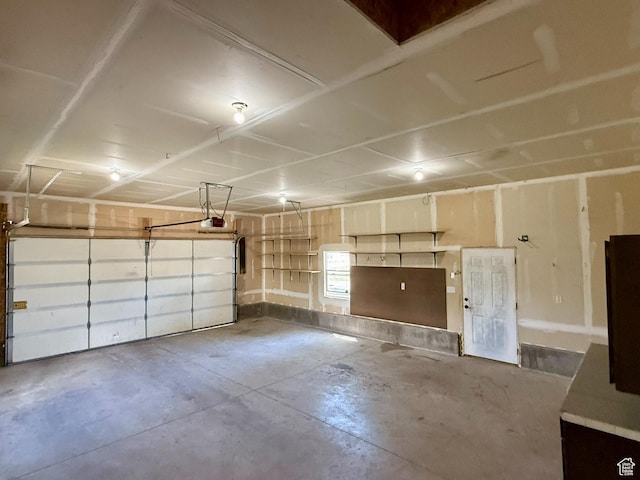 3870 S 2500 E, Vernal, UT 84078 - garage featuring a garage door opener