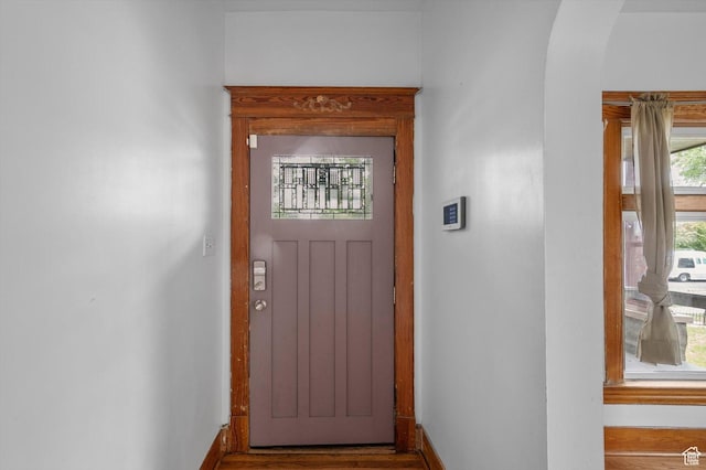625 S 400 E, Salt Lake City, UT 84111 - doorway with baseboards and arched walkways
