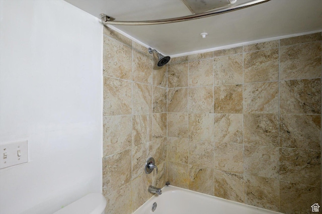 625 S 400 E, Salt Lake City, UT 84111 - bathroom with washtub / shower combination