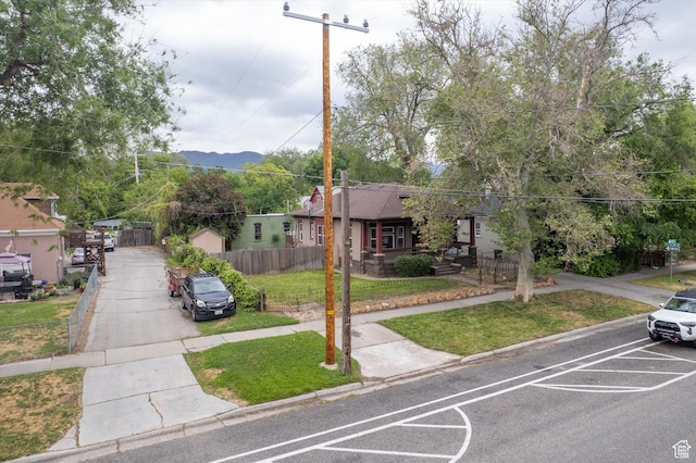 625 S 400 E, Salt Lake City, UT 84111 - view of front facade with a mountain view