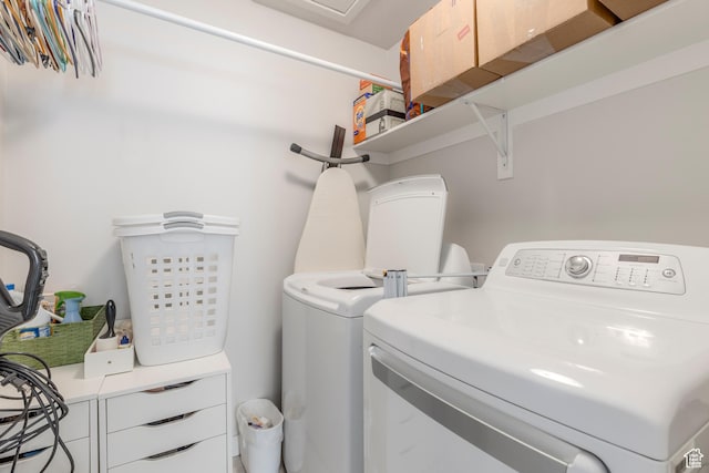 242 E Ridgeline Way N, Salt Lake, UT 84054 - laundry area featuring separate washer and dryer