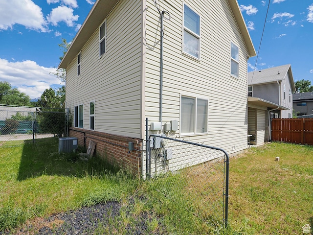 787 W Lennox St S, Midvale, UT 84047 - view of side of home with central AC