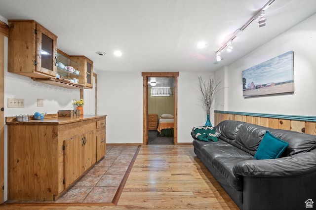 475 E 6815 S, Midvale, UT 84047 - living room featuring recessed lighting, track lighting, baseboards, and light wood-type flooring
