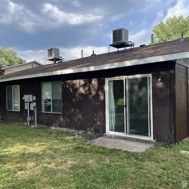631 N 1150 W, Provo, UT 84601 - back of house featuring a lawn and a shingled roof