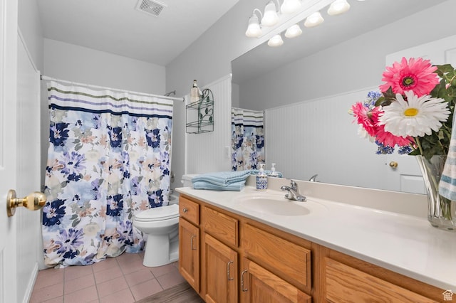 429 W 90 N, American Fork, UT 84003 - full bath with tile patterned floors, toilet, vanity, and curtained shower